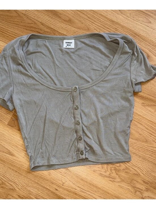 Tops - Green Crop Top Short